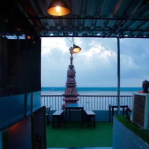 https://bunkedup-hostel-varanasi.hotels-varanasi.com